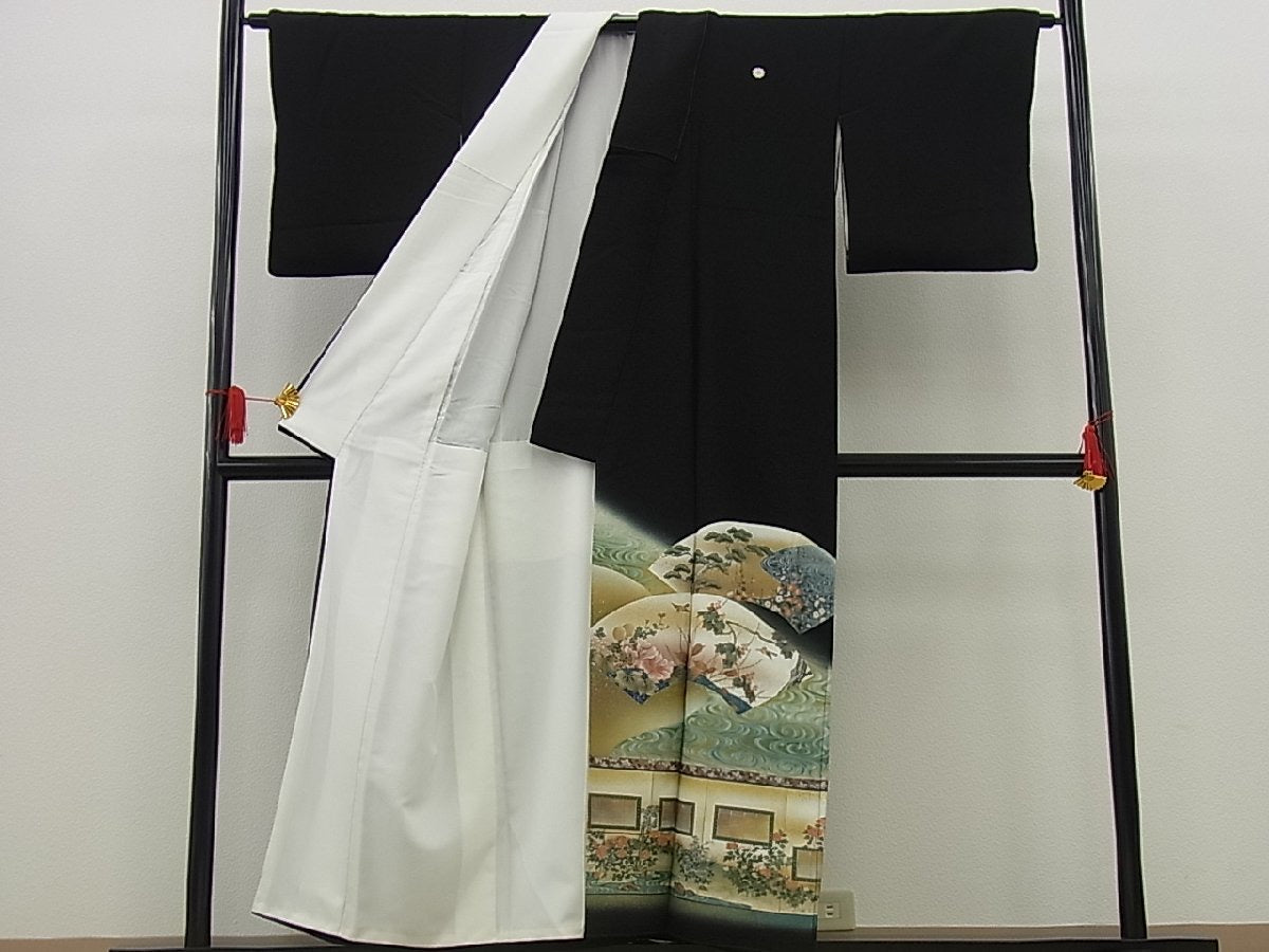 Kimono negro kurotomesode