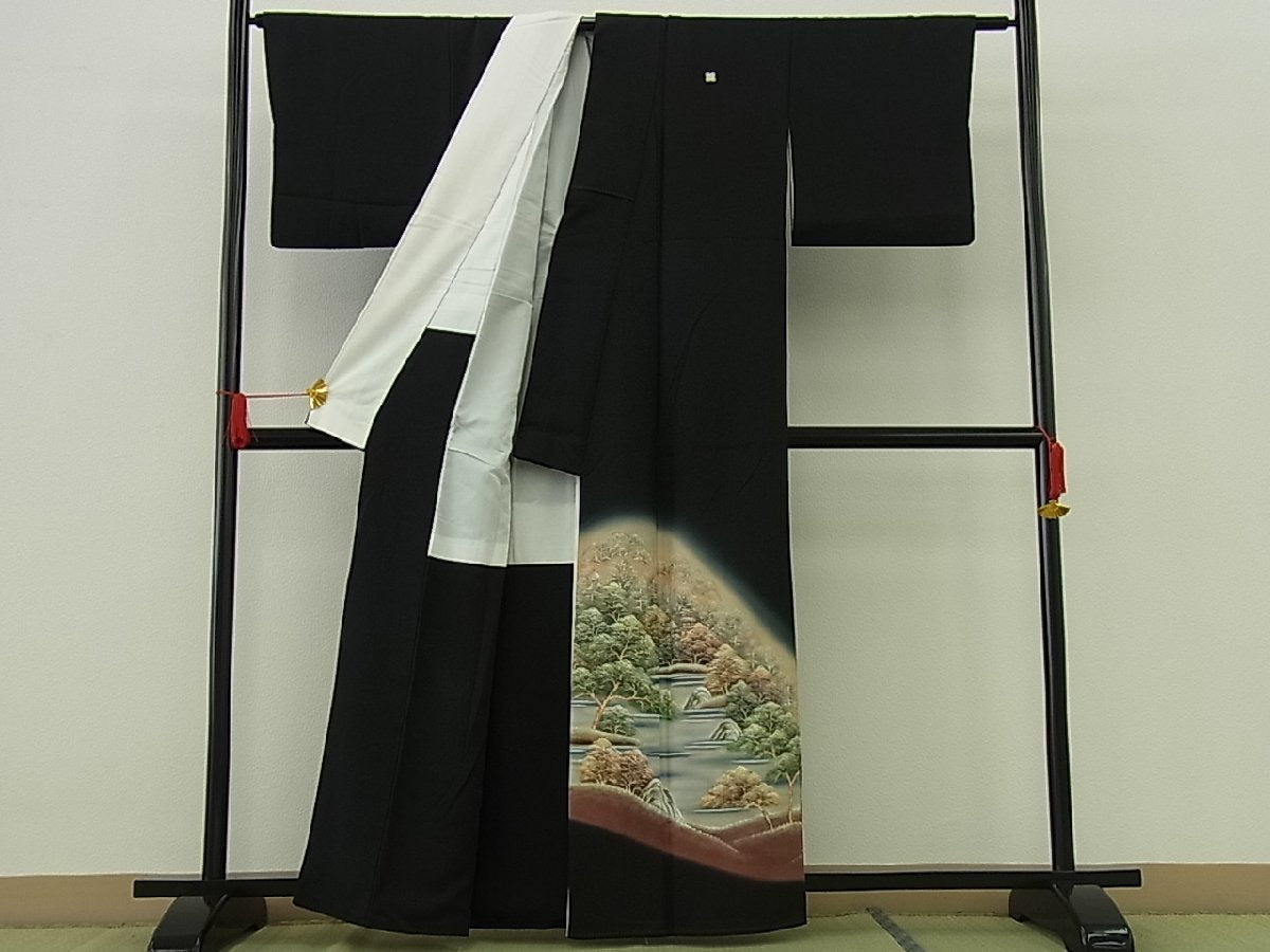 Kimono negro krotomesode