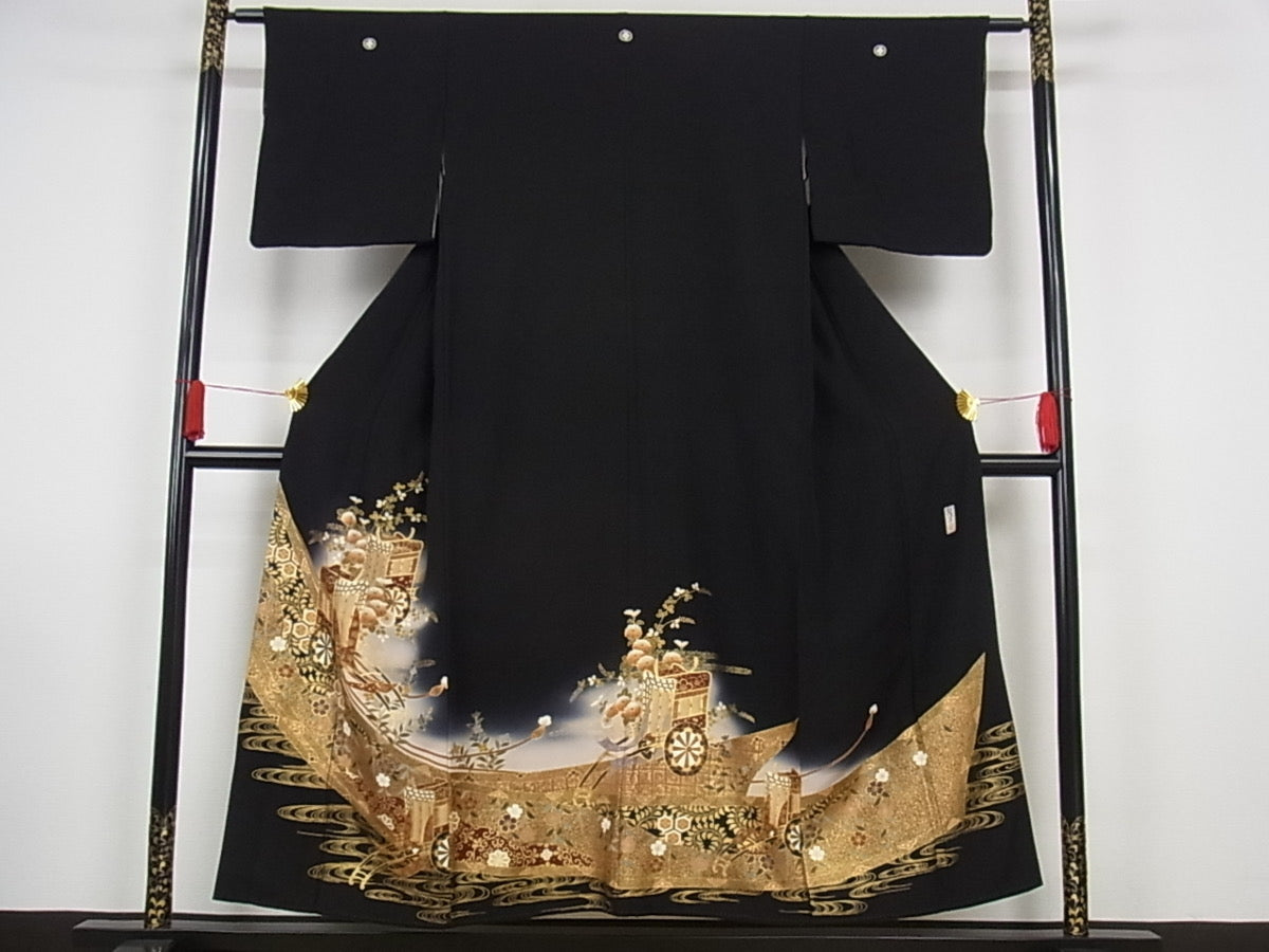 Kimono negro kurotomesode