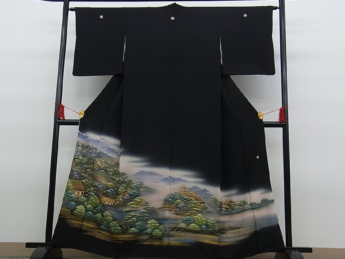 Kimono negro kurotomesode