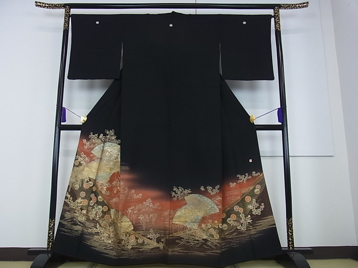 Kimono negro Kurotomesode